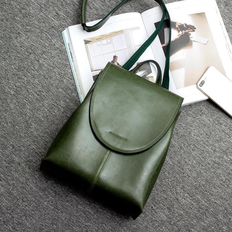 Mochila Feminina em Couro Genuíno Lysa Atemporal