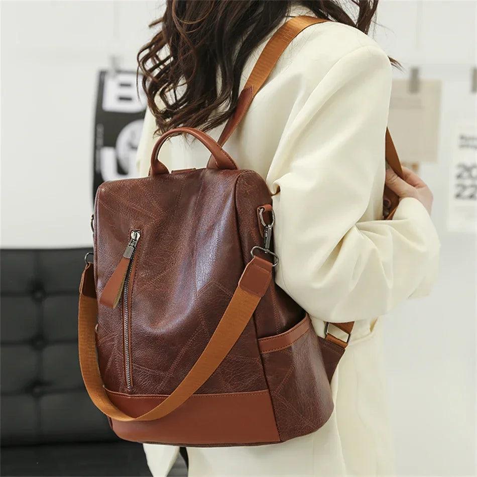 Mochila Feminina em Couro Genuíno Lior