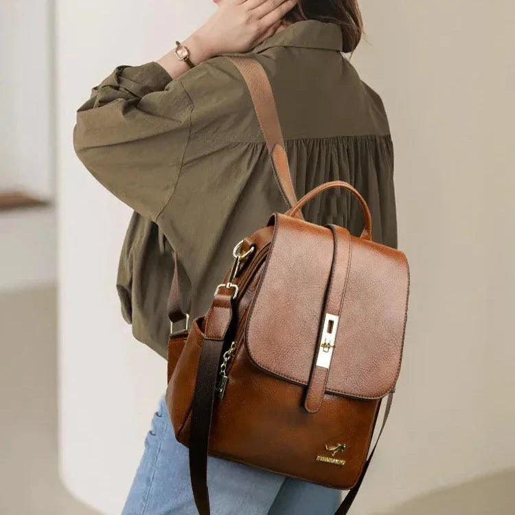 Mochila Feminina em Couro Genuíno Scarlett
