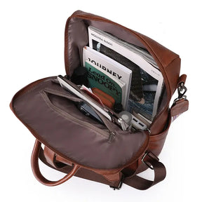 Mochila Feminina em Couro Genuíno Léa Compacta