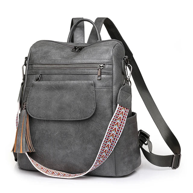 Mochila Feminina em Couro Genuíno Léa Compacta