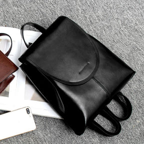 Mochila Feminina em Couro Genuíno Lysa Atemporal